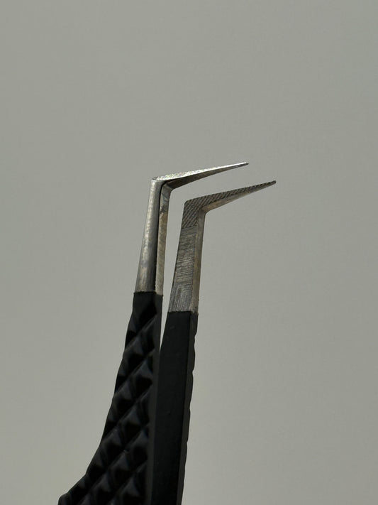 FBE 90° Flat Tweezer