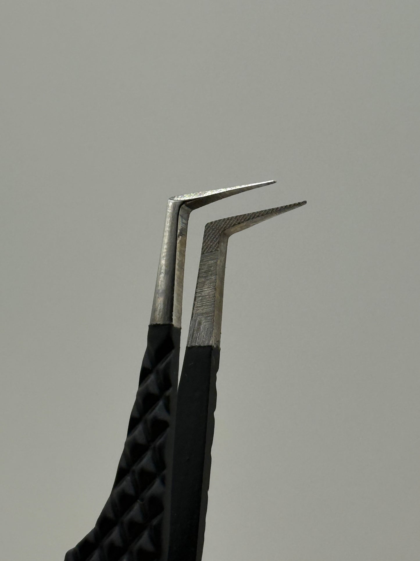 FBE 90° Flat Tweezer